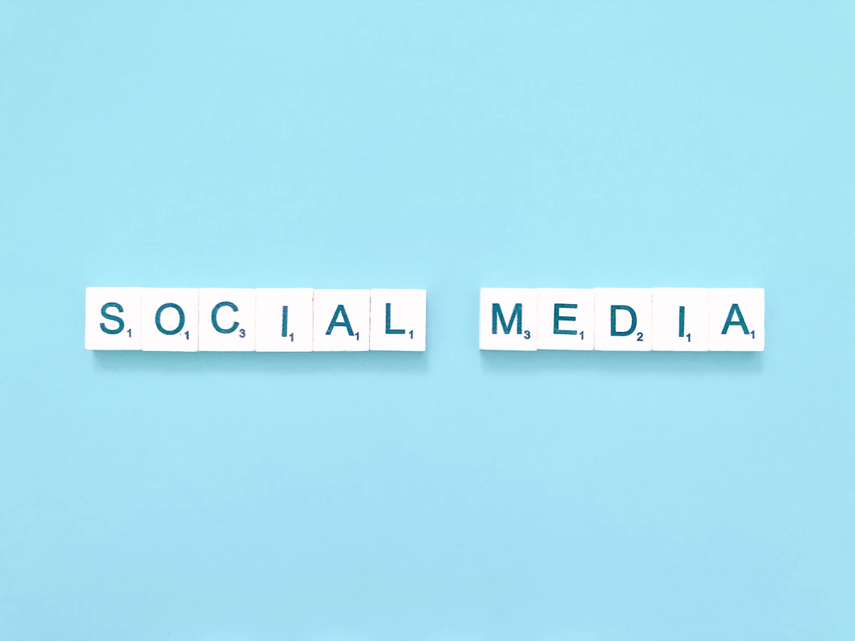 Décryptez les réseaux sociaux pour révolutionner l'expérience client