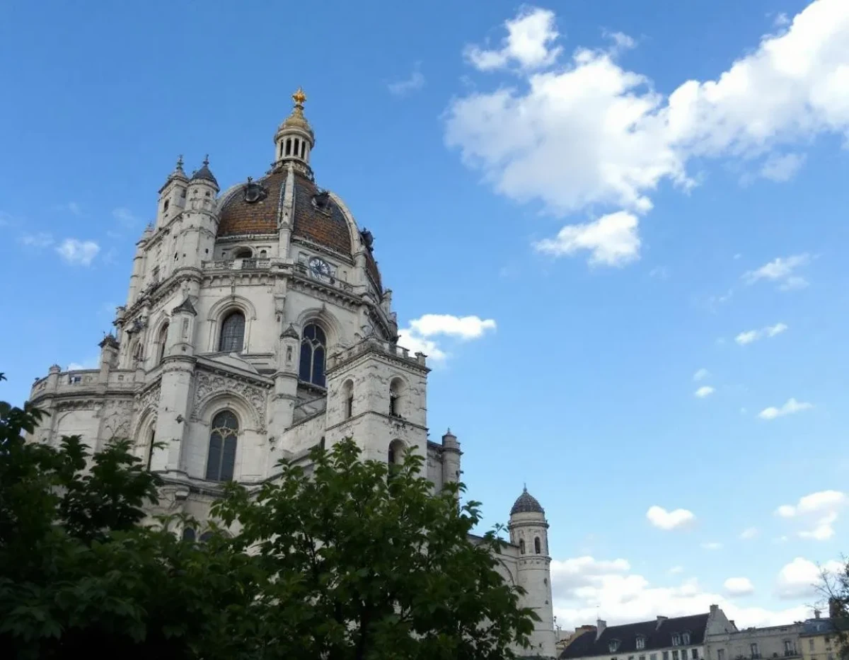 Avignon, terre d'innovation : quand l'Intelligence Artificielle rencontre la Cité des Papes